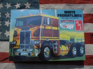 AMT 620  WHITE FREIGHTLINER